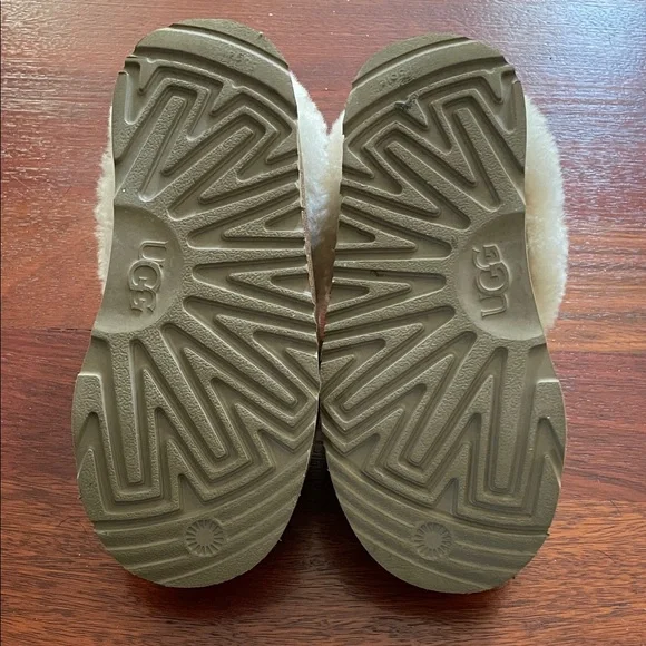 UGG Tan Slip Ons with Sherling Lining - Picture 2 of 4